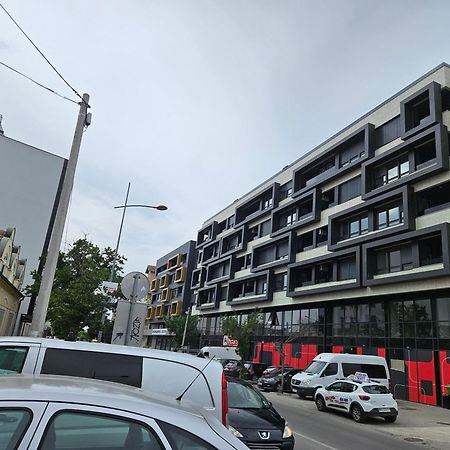 Apartment Paradiso - Besplatan Parking Újvidék Kültér fotó